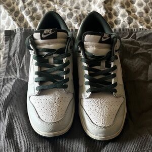 Nike Men's White and Dark Green Sneakers